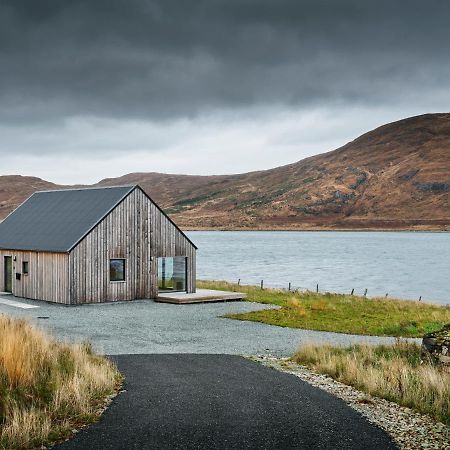 Beautiful Views From Right Above The Water Villa Dunan Buitenkant foto